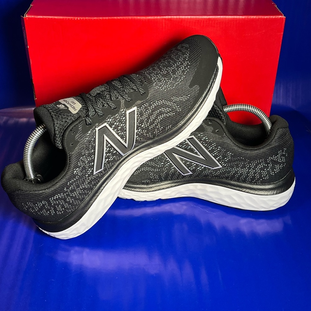 New Balance Fresh Foam 680 v7 Black/White/Silver Brand New with Box Fast Ship 💨 - Picture 2 of 6